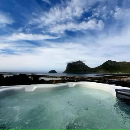 Holiday home Explorers Lofoten *