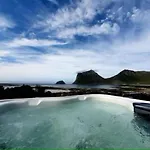 Explorers Lofoten Offersoya